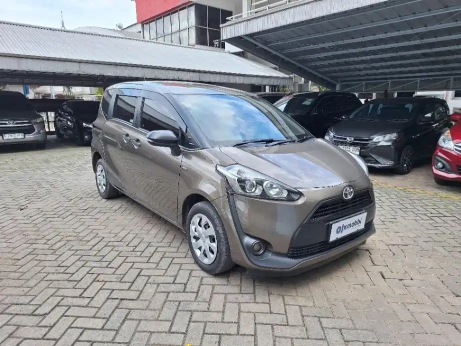 DP MURAH Toyota Sienta 1.5 E Bensin-MT 2016  CSOPB