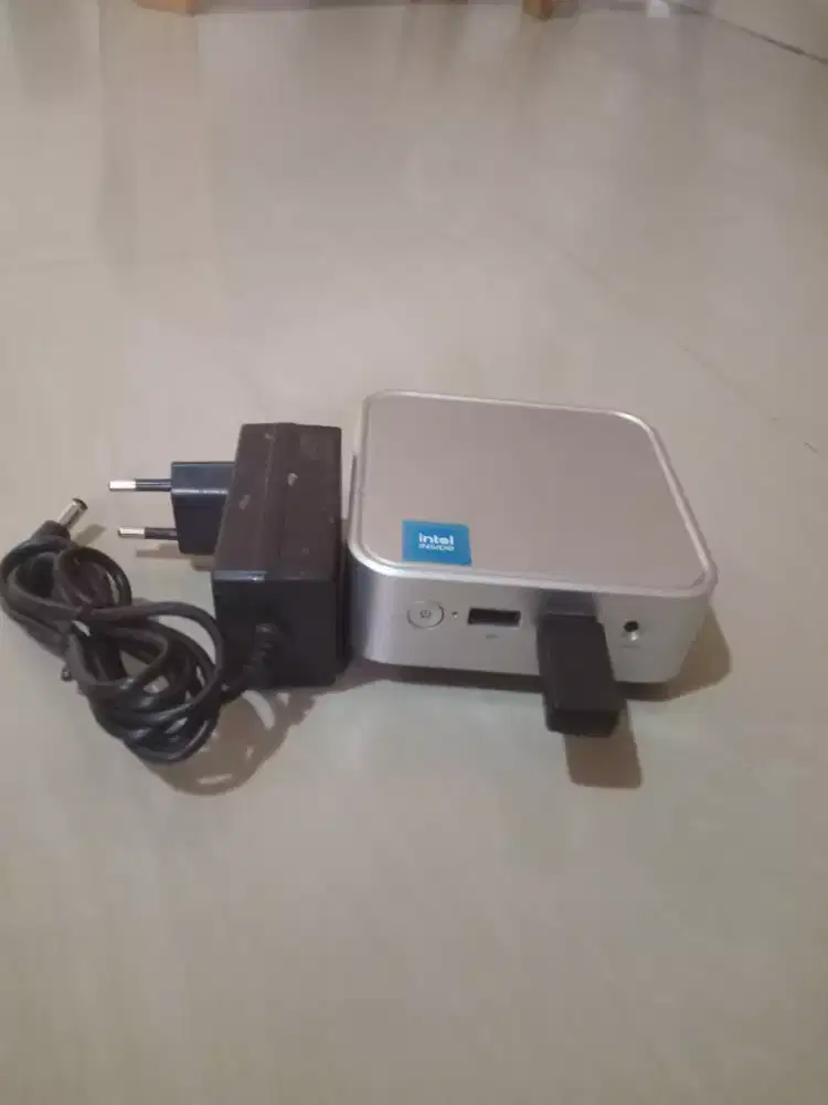 Dijual cepat MINI PC Intel inside MODEL C08 16gb
