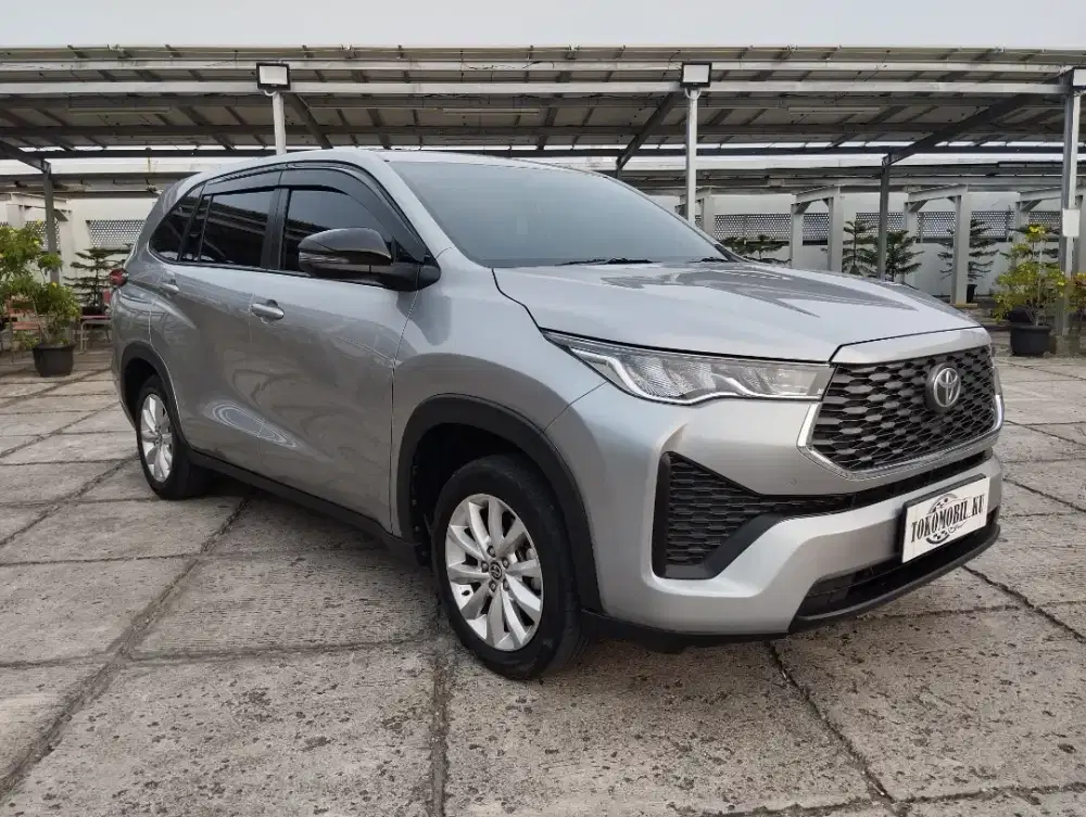 Dijual innova zenix V 2.0 AT th 2022