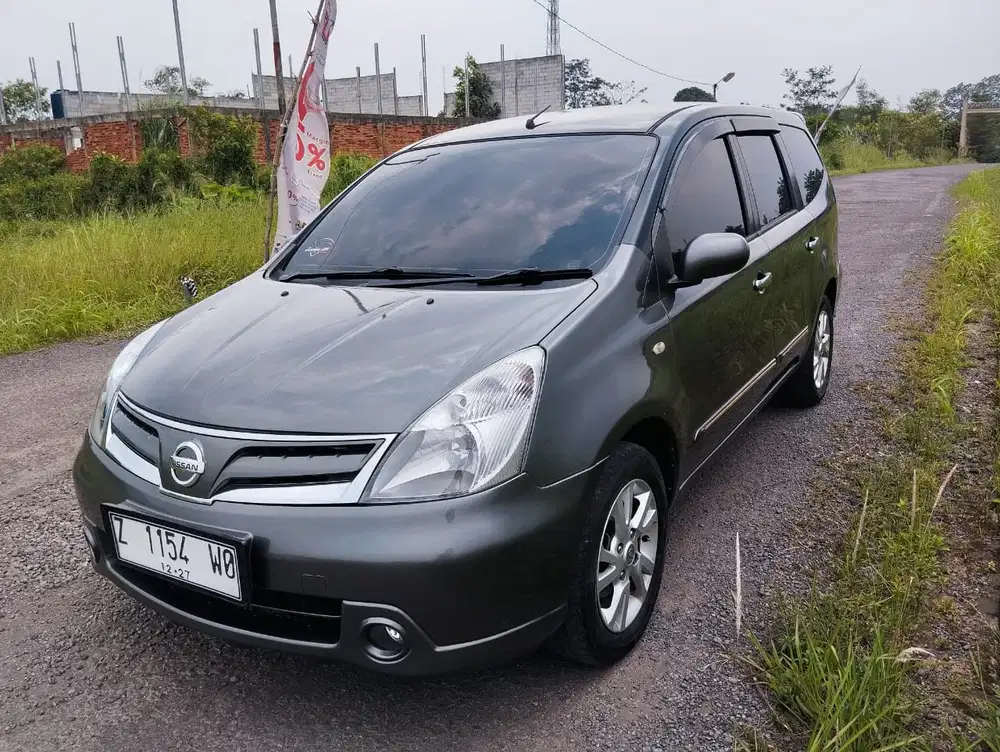 Nissan Grand livina 2012 Bensin