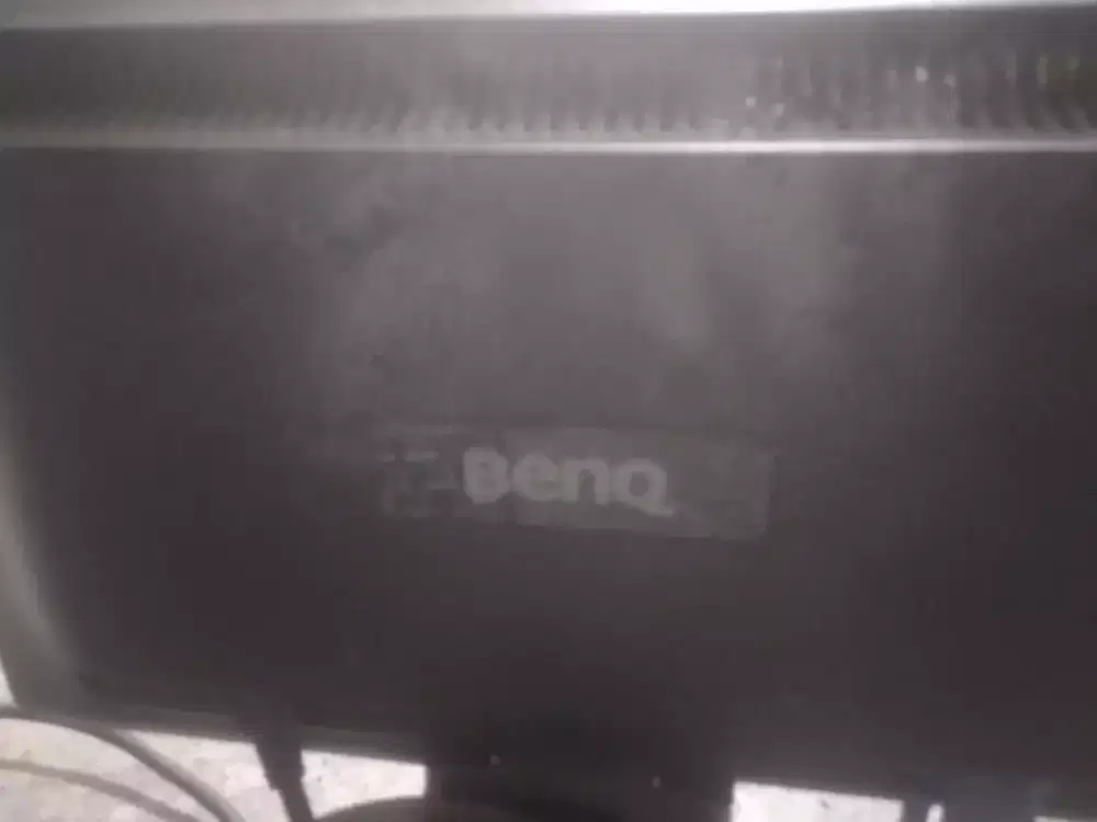 Monitor Desktop Ukuran 15