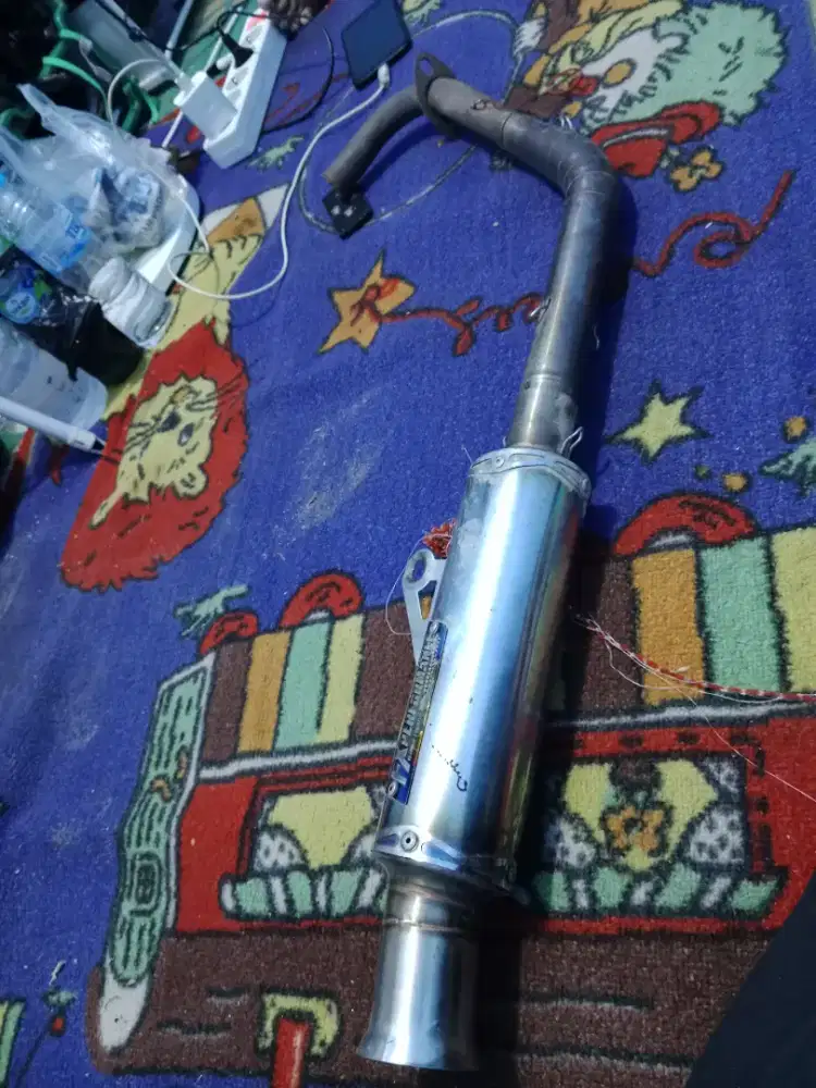 Knalpot. Mio dan shok mio