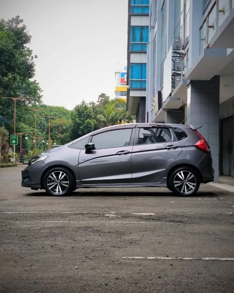 DIJUAL HONDA JAZZ RS 1.5 AT CVT 2017 ABU-ABU