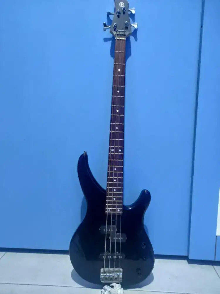 YAMAHA ELECTRIC BASS TRBX174