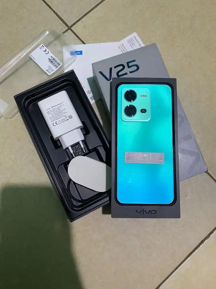 Vivo V25 5G 16/256 Video 4K OIS 0.6x