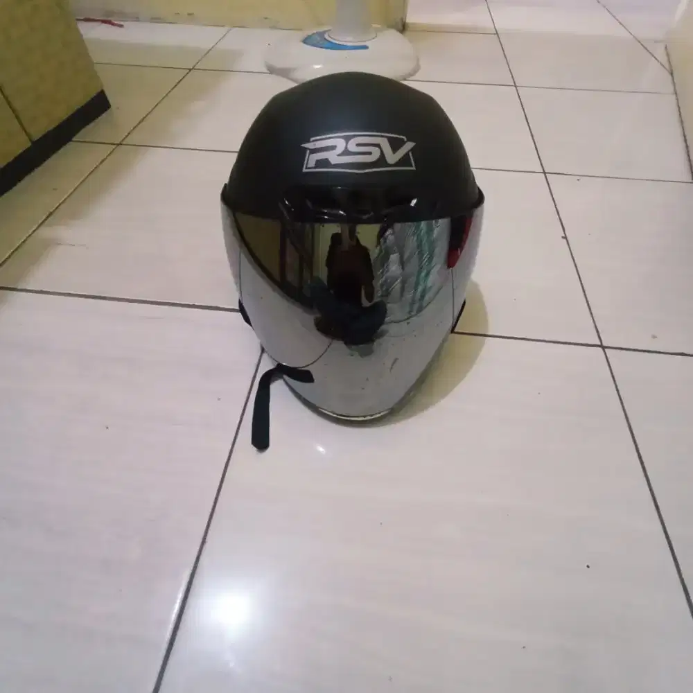 Dijual helm rsv new windtail