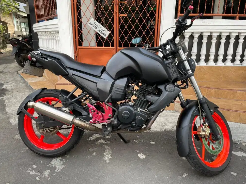 Motor Yamaha Byson Tahun 2013 Hitam Modifikasi Gagah