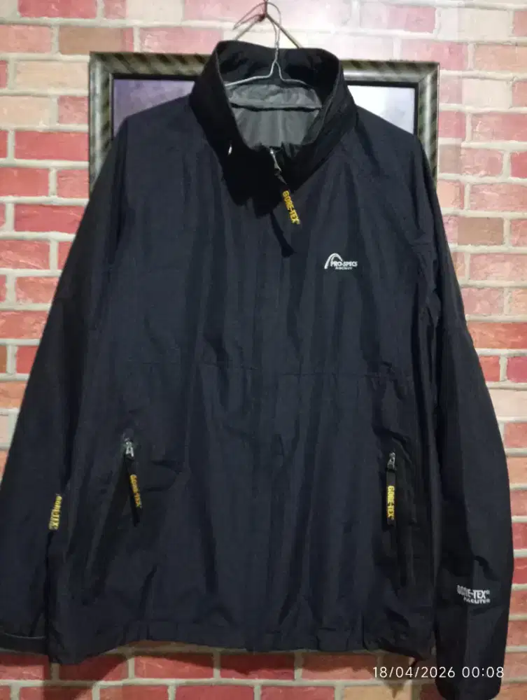 JACKET GUNUNG OUTDOUR