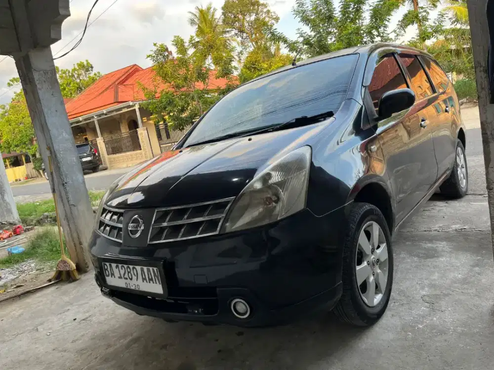 Nisan Greend livina SV M.T