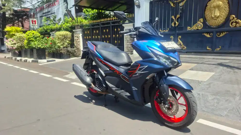 YAMAHA AEROX CYBER CITY 2024 GRESS