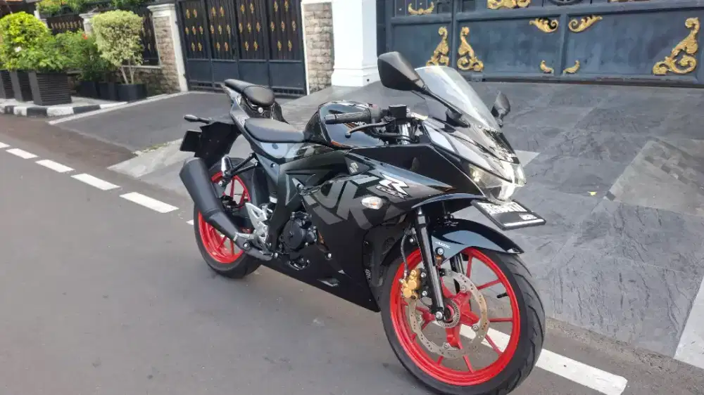SUZUKI GSX-R 150 ABS 2023 KM LOW GRESS