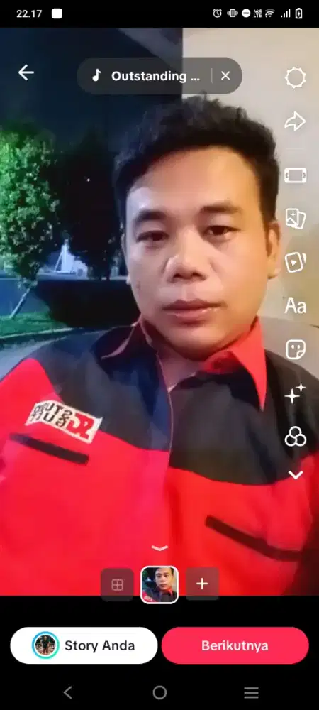 Mencari pekerja.an