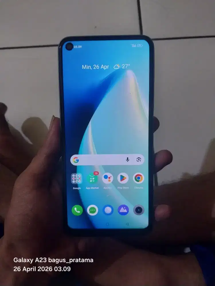 bantuin tmen mau jual realme 8i 6+6/128 fullsett msih mulus bgtt