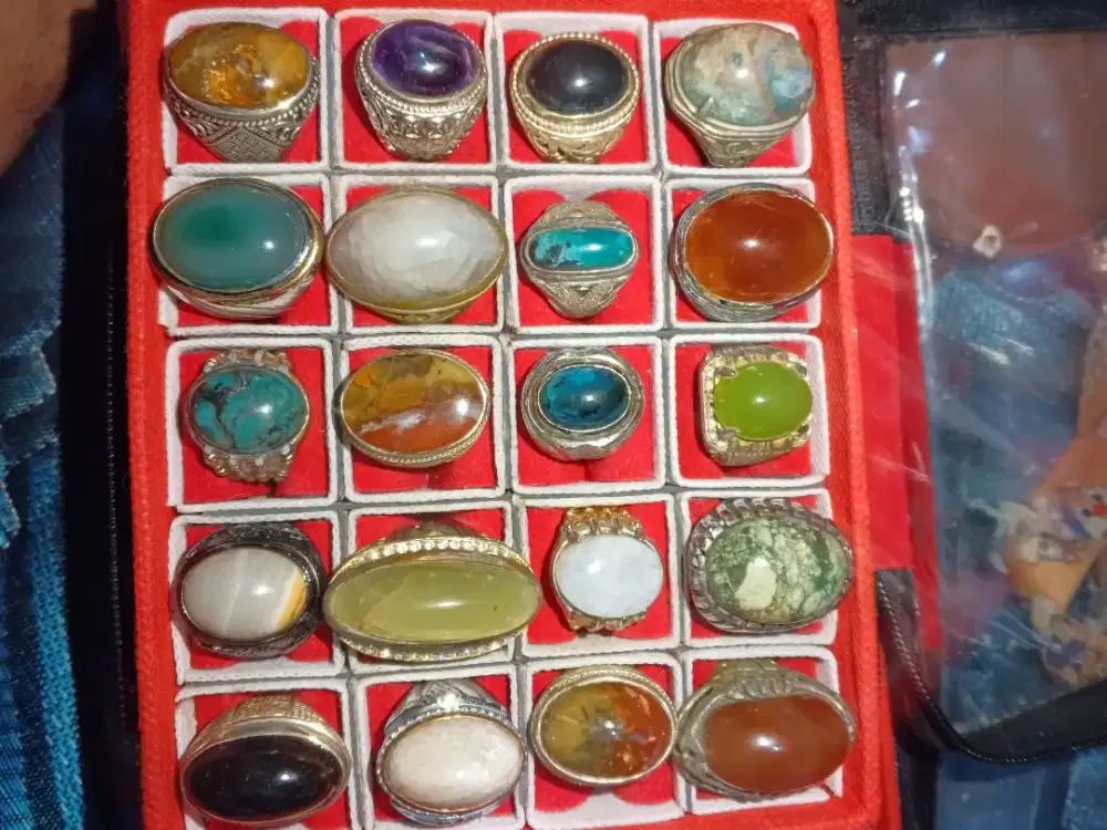 Batu akik bacan panca warna rafles Indocrase dll