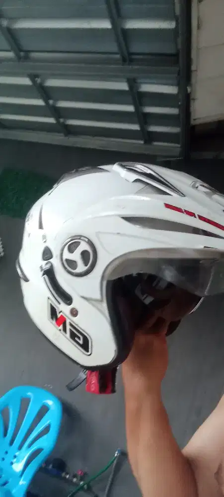 Jual Helem GM Full face warna putih original, kondisi 80%