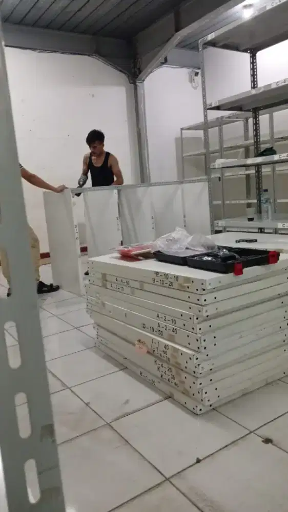Jual rak besi lelangan perusahaan tutup 71 pcs 50*100*200&60*100*200