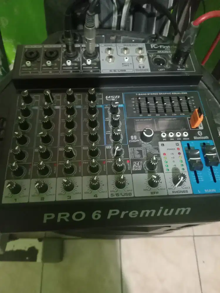 Mixer firdt class 4 mic
