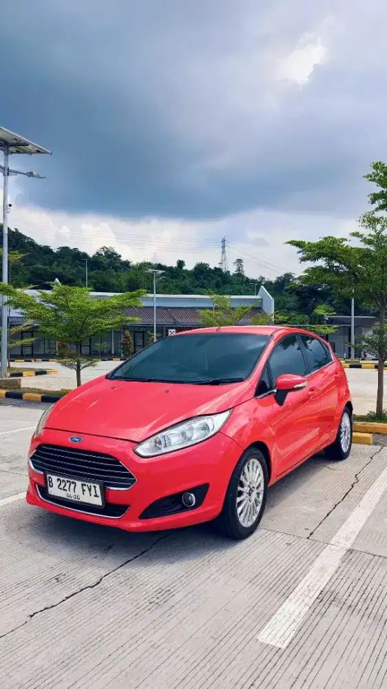 Ford Fiesta 2014 S Sporty 1.5 merah menawan