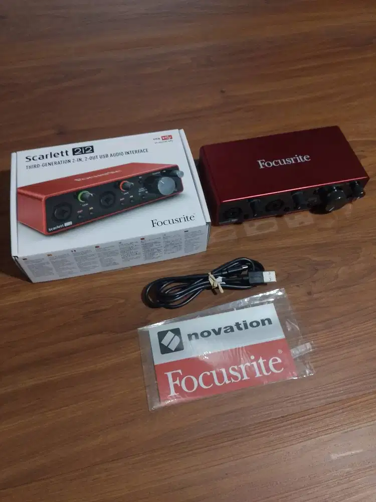 Focusrite Scarlett 2i2 3RD Generation 2-1, 2-Out USB Audio Interface