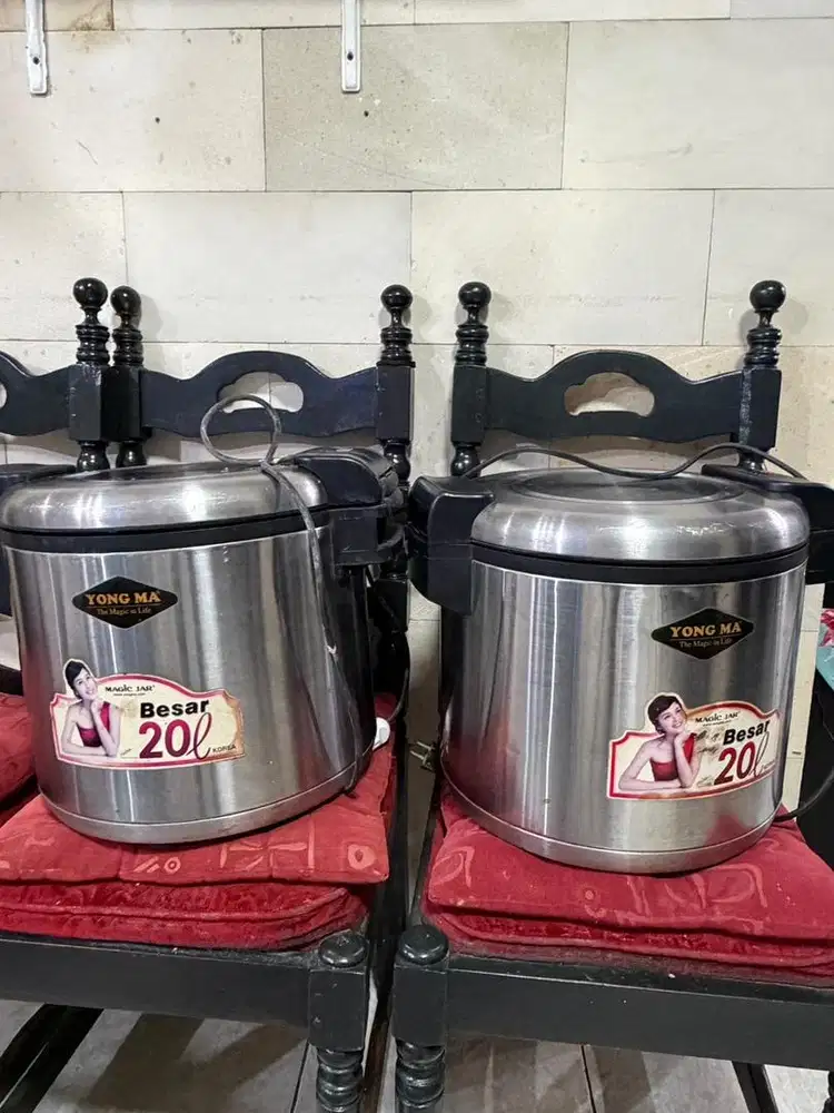 DIJUAL – MAGIC COM 20L YONG MA - Pre loved Kondisi Baik (2Pcs )