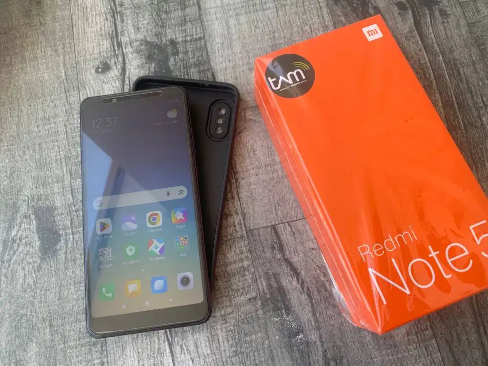 Xiaomi Redmi Note 5 3GB/32GB Hitam Fullset