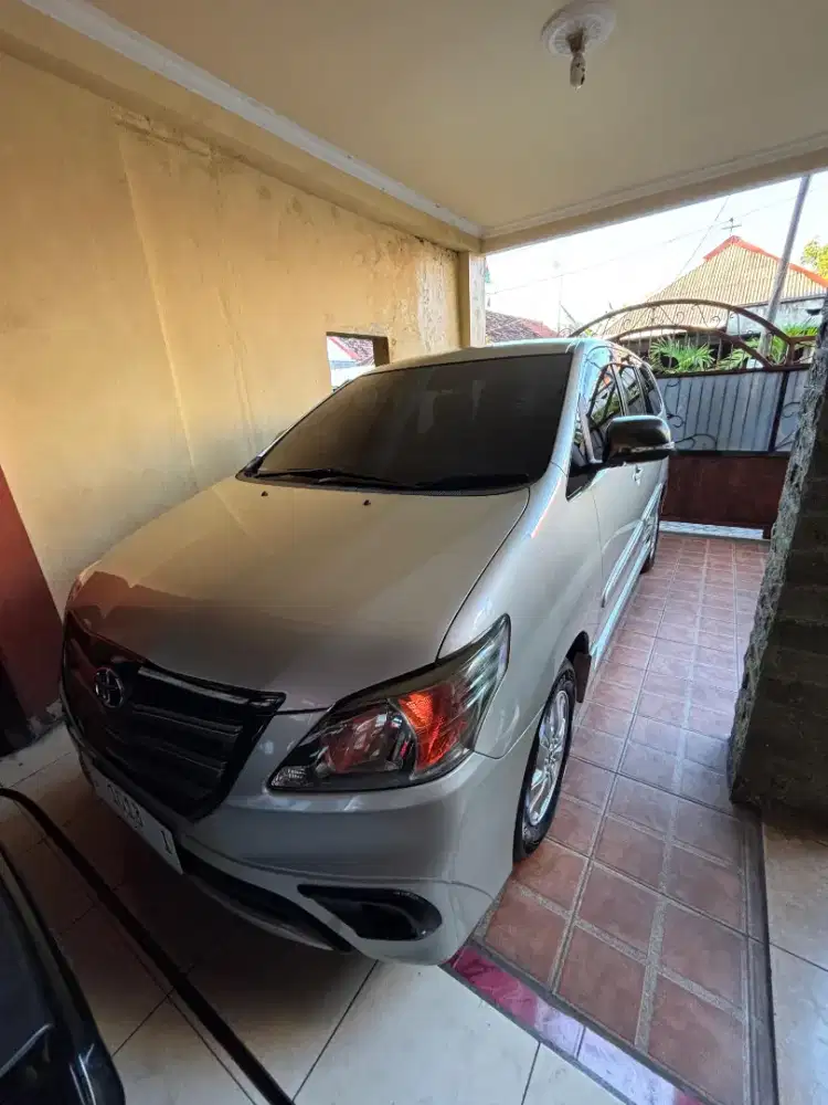 Innova 2.5G Diesel Manual