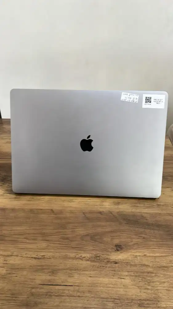 Macbook pro 19 i7