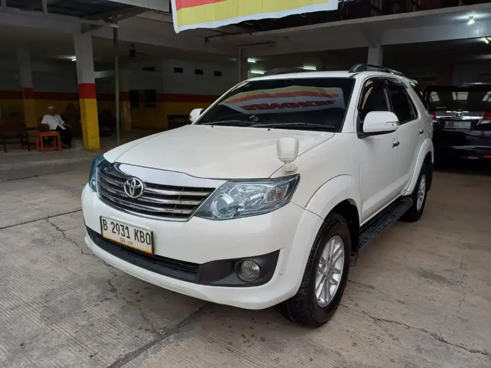 Dijual Toyota Fortuner 2.5 G AT solar warna putih mulus
