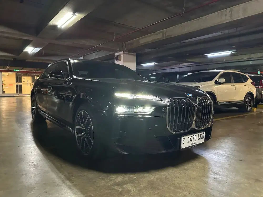 BMW 735i NEW MODEL 2024, NON PANORAMIC DISPLAY (PADI)