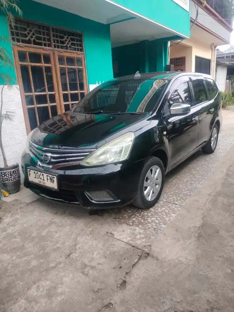 Nissan Grand livina 2014 Bensin