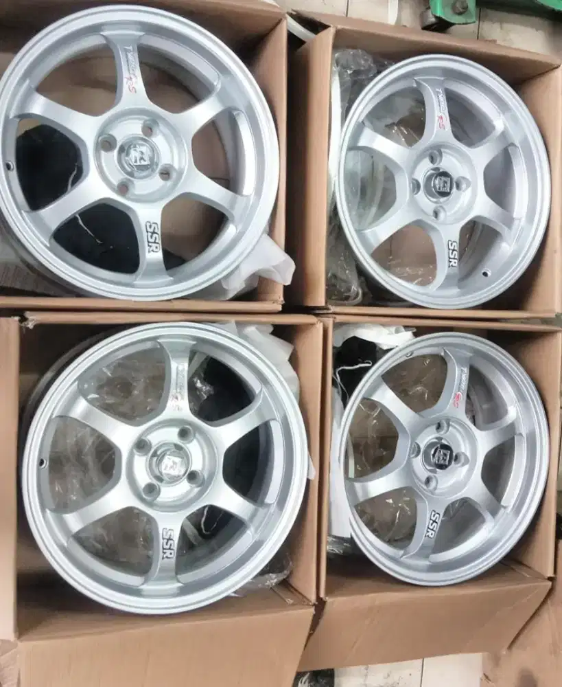 Dijual..4pc velg ssr type C R16