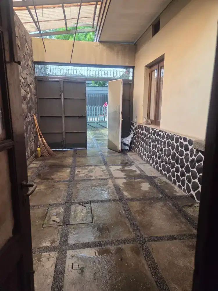 Rumah Sayap Riau Bandung cocok untuk usaha Cafe Kuliner kantor dll