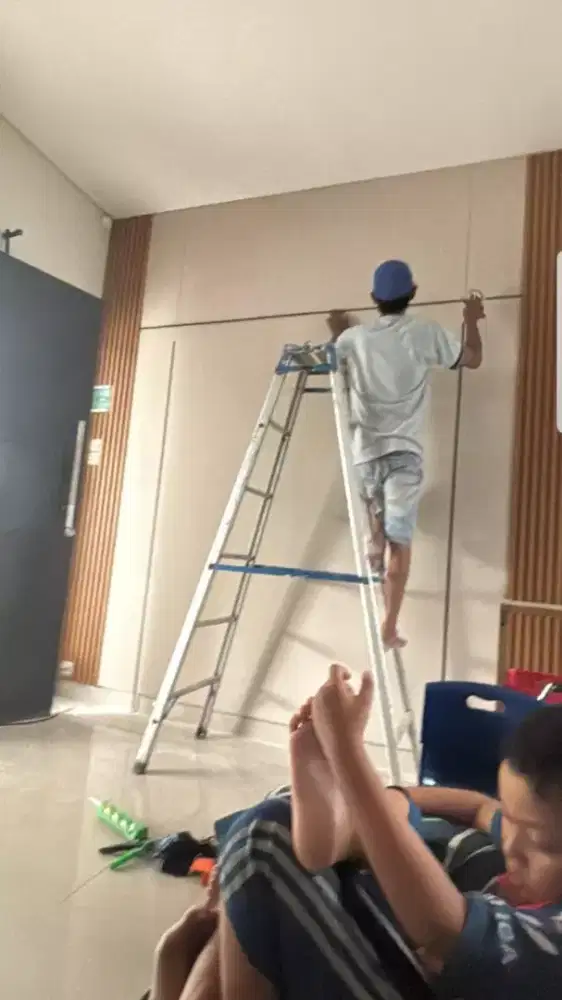 Pasang pvc wallpanel anti rayap