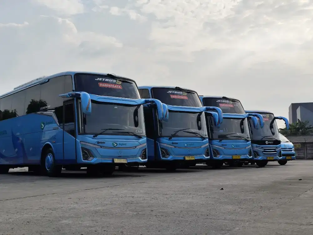 Sewa Bus Pariwisata Bluebirdgroup