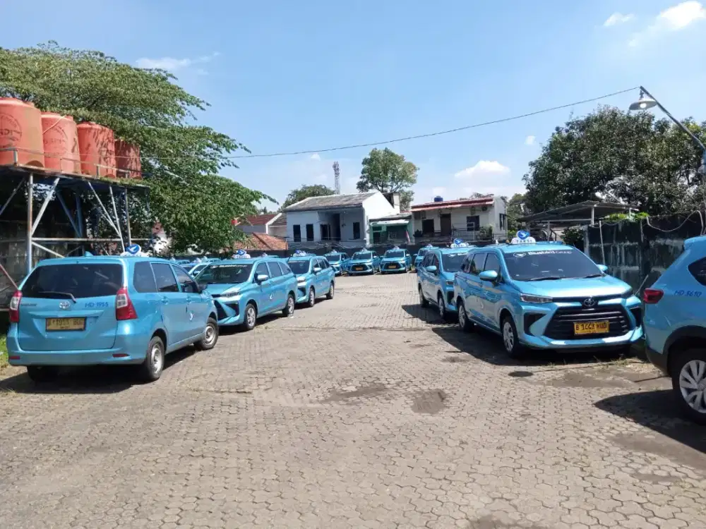 Lowongan kerja driver taxi online