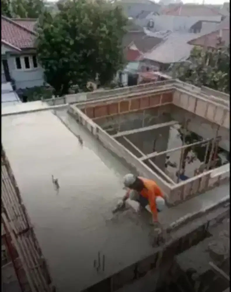 Tukang banggunan harian dan borongan