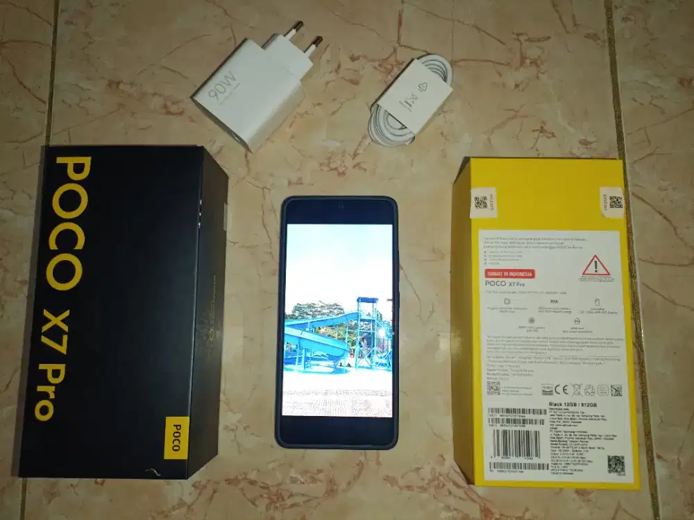 Poco x7 pro 12-512GB  Dijual Cepat Full set Kondisi mulus