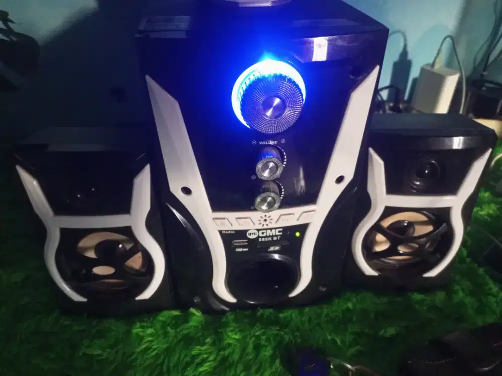 Di jual speaker aktif bloetot merek GMC ,kondisi masih mulus 90 %