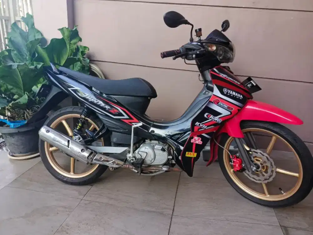 Jupiter Burhan surst2 komplit