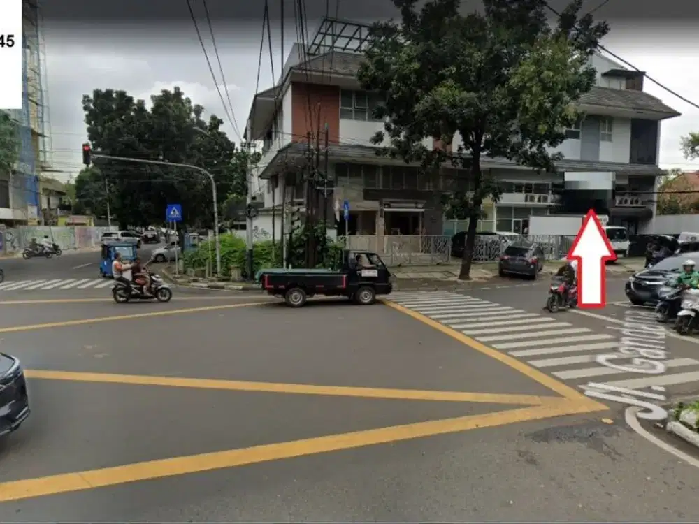 580. Disewakan Ruko 4 Lantai Gandaria Kebayoran Baru Jakarta Selatan – Lokasi Premium Siap Pakai