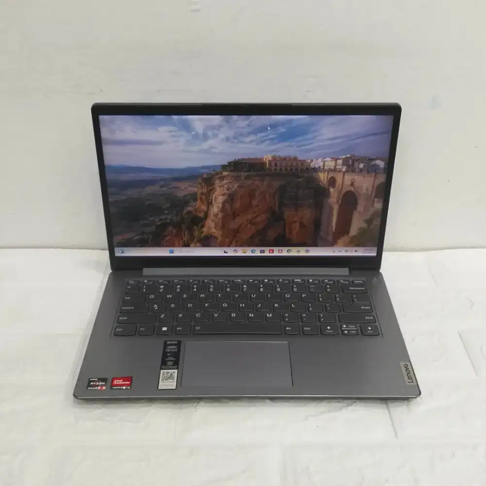 Laptop Lenovo Ideapad 3 Amd Ryzen 5-5625U RAM 8GB SSD 512GB