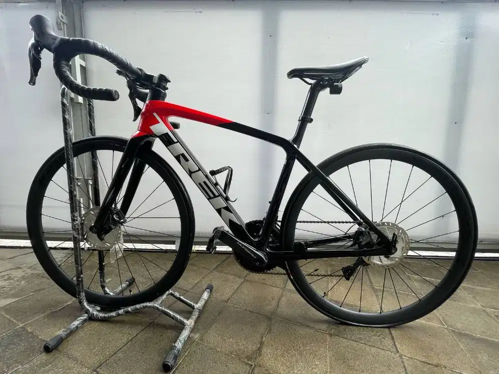 Sepeda Balap Roadbike TREK Emonda SL 6 Disc Pro Ultegra Carbon (2021)