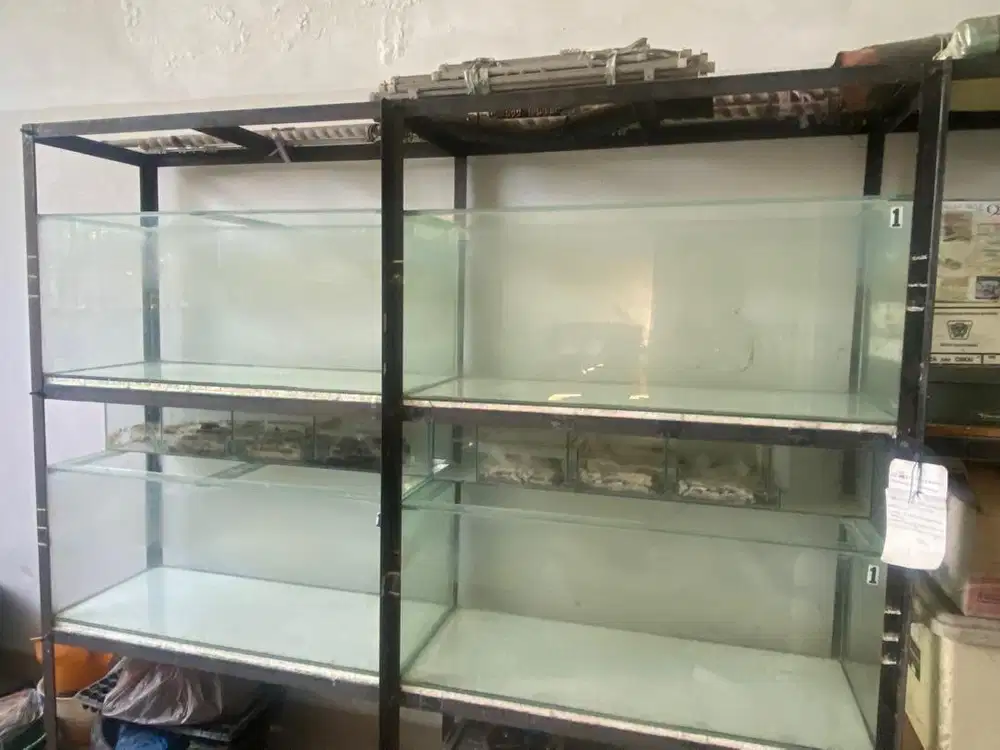 Dijual murah 4 aquarium serta filter