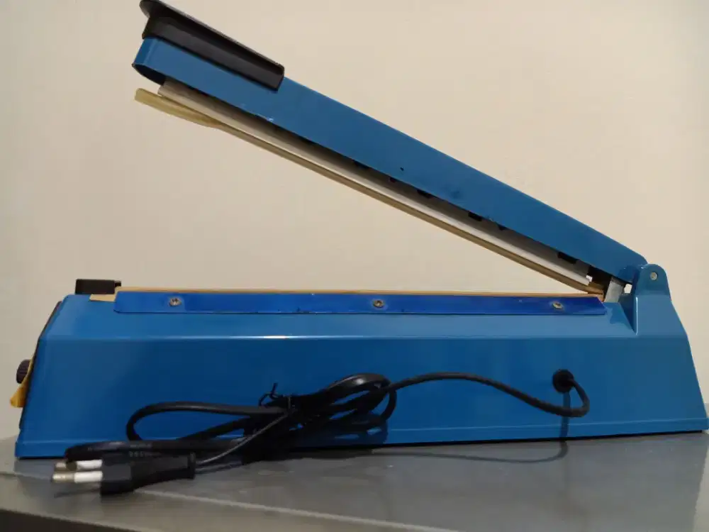 Alat pres plastik Sealer