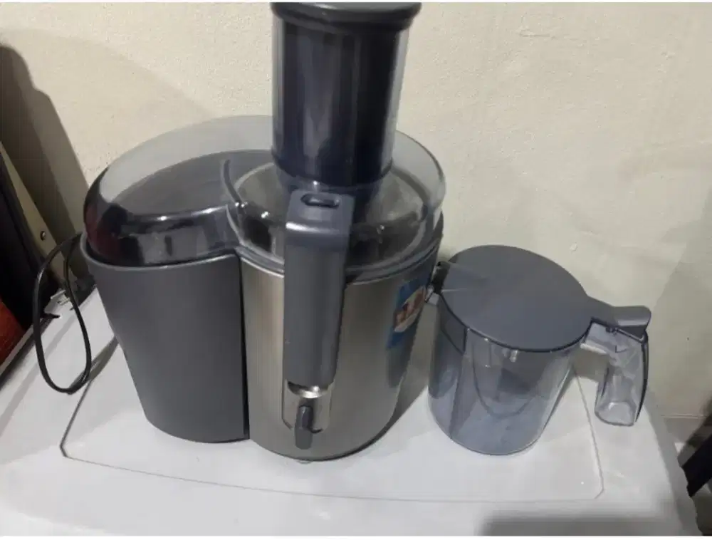 Juicer Philips HR 1858 650 watt Original