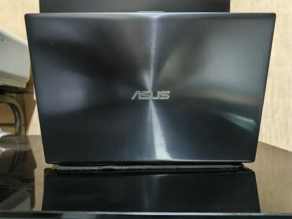 Laptop Asus ZenBook ux32a super tipis matot
