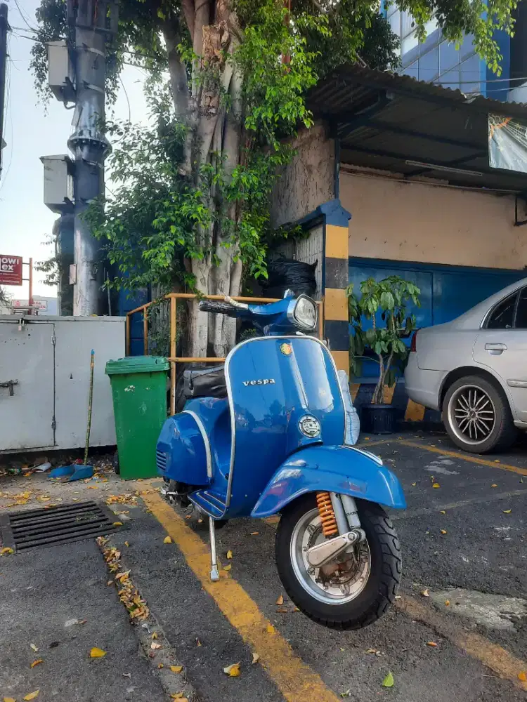 VESPA SUPER 1976 RESTORASI