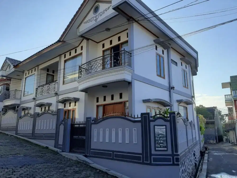 Rumah Mewah Hook 2 Lantai Full Furnished Ciwaruga – 6KT, SHM, Siap Huni!