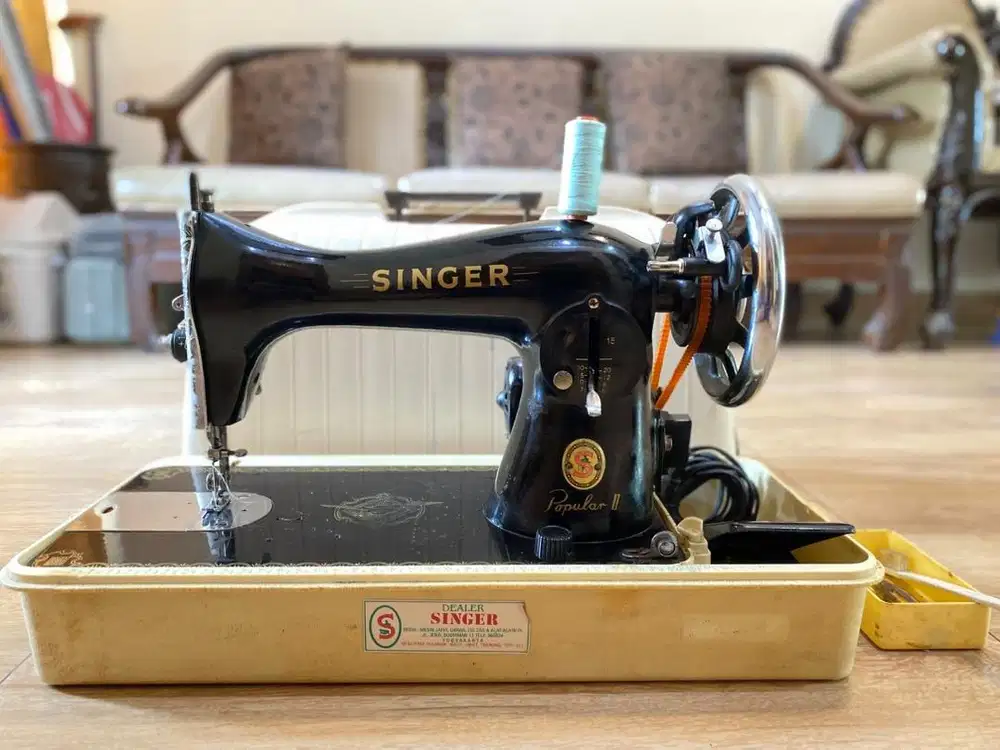 Mesin Jahit Merk SINGER (Portable)