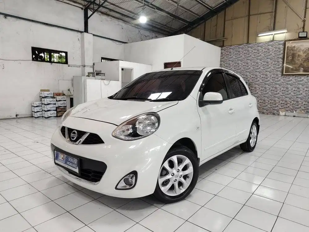 (KM 60 RB) Nissan MARCH XS 1.5 Bensin AT 2014 Putih